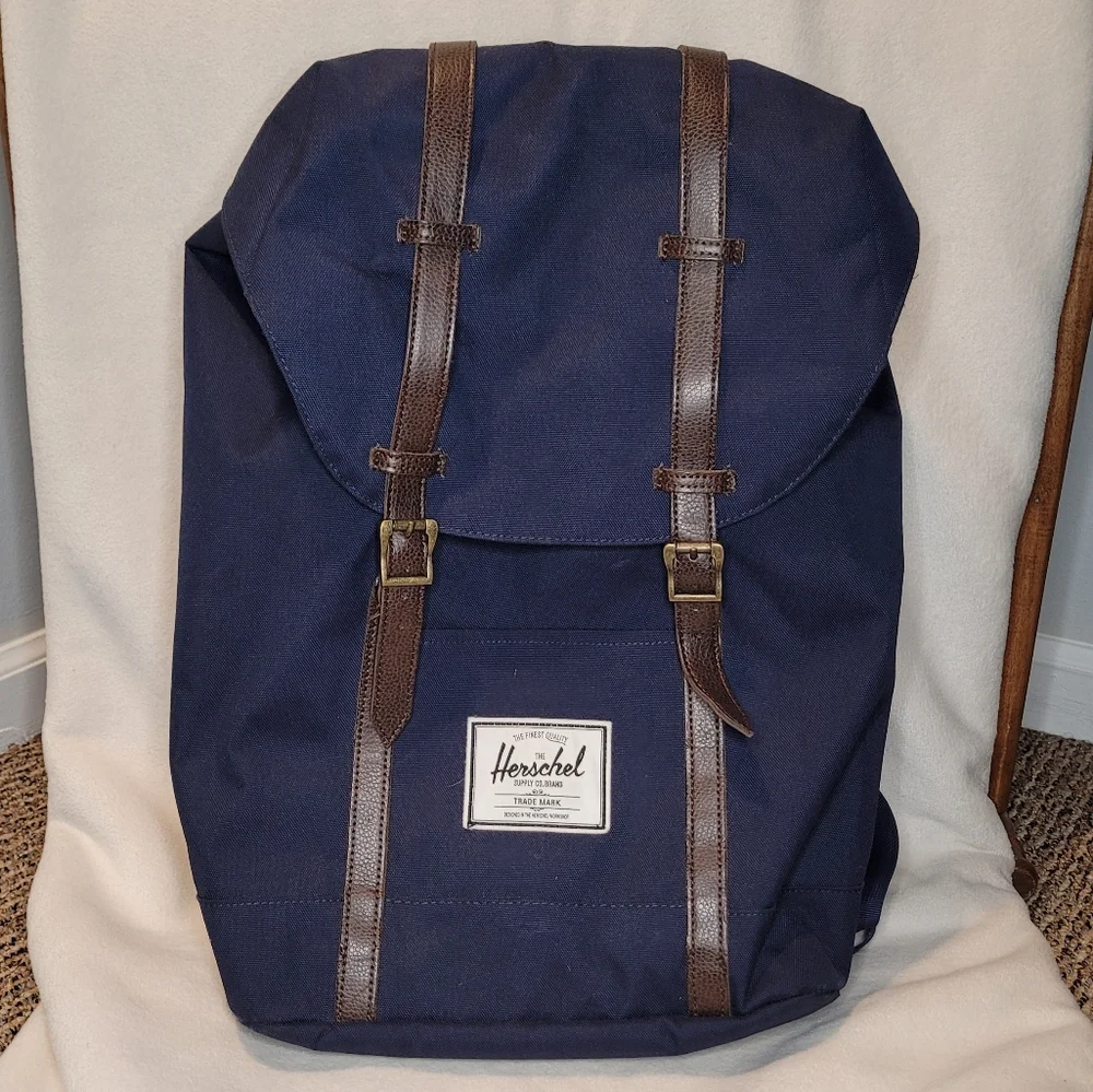 NOT FOR SALE Herschel Retreat Navy Backpack